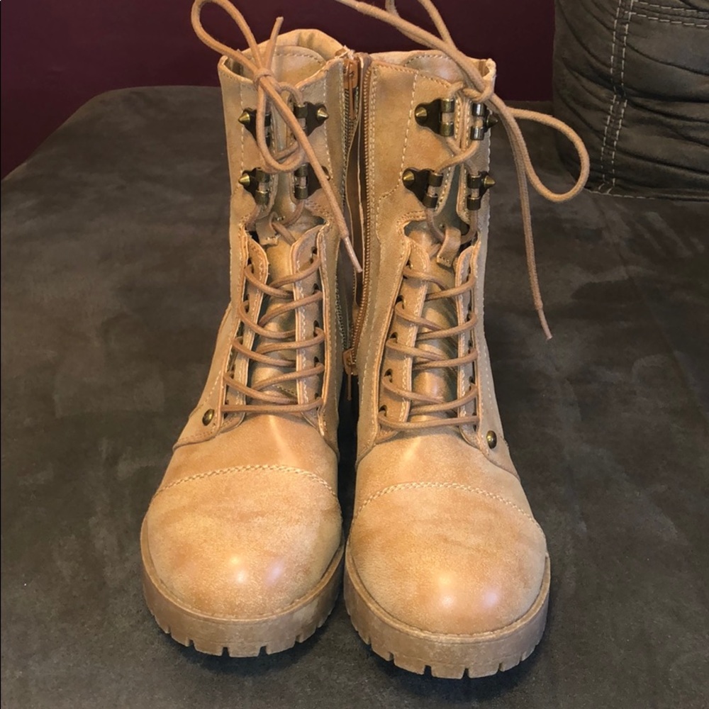 Light brown Guess ankle boots